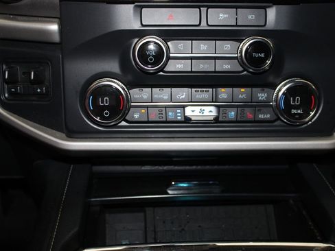 Used 2022 Ford Expedition Max XLT RWD image 32