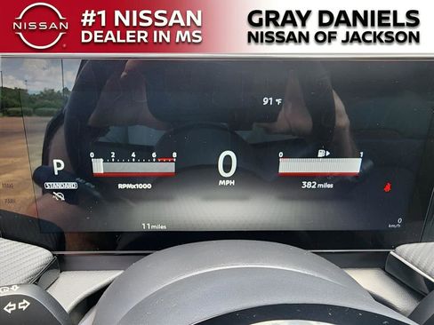 New 2025 Nissan Kicks SR image 5