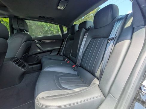 Used 2021 Maserati Quattroporte S RWD image 23