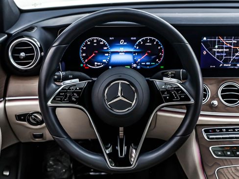 Certified 2022 Mercedes-Benz E 450 4MATIC Sedan image 19