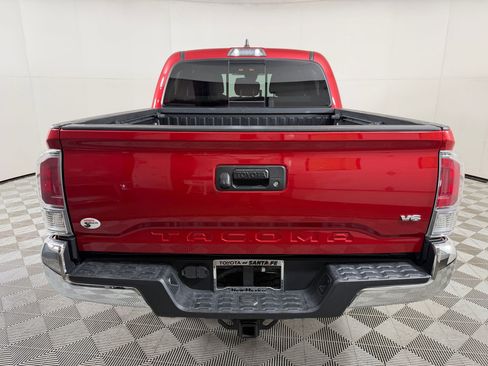 Used 2020 Toyota Tacoma TRD Off-Road AWD/4WD image 9