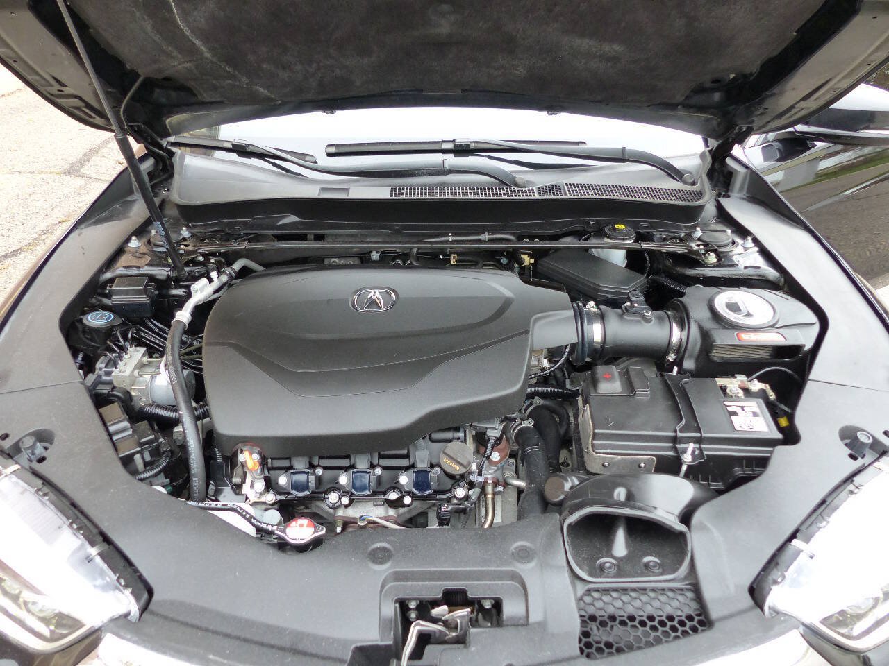 Used 2018 Acura TLX w/ Technology Package FWD image 16