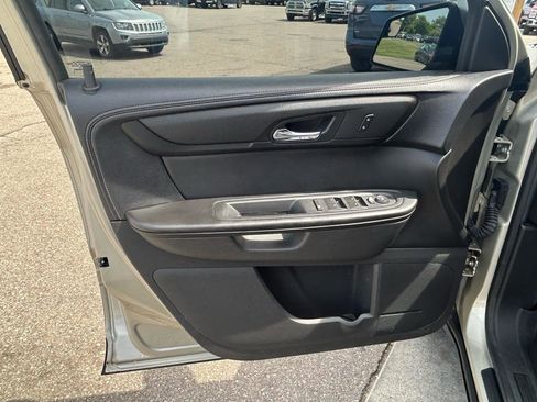 Used 2013 GMC Acadia SLE FWD image 15