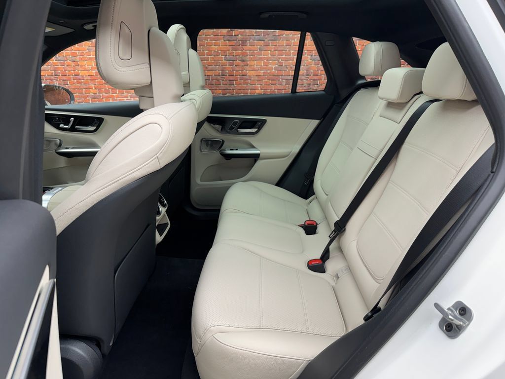 Certified 2026 Mercedes-Benz GLC 300 4MATIC image 23