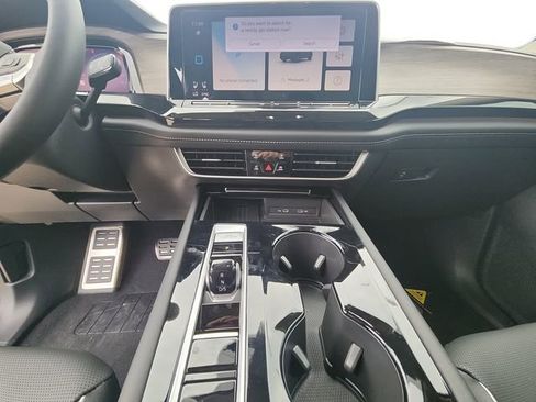 New 2025 Volkswagen Atlas SEL Premium R-Line image 11