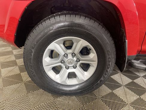 Used 2025 Toyota Tundra SR5 image 31