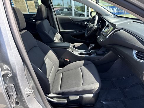 Used 2024 Chevrolet Malibu LT FWD image 34