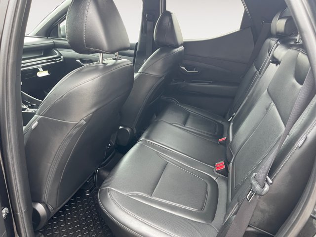 Used 2025 Hyundai Santa Cruz SEL AWD/4WD image 13