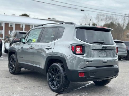Used 2022 Jeep Renegade Altitude w/ Convenience Group image 4
