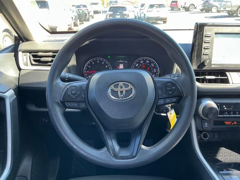 Used 2020 Toyota RAV4 LE image 19
