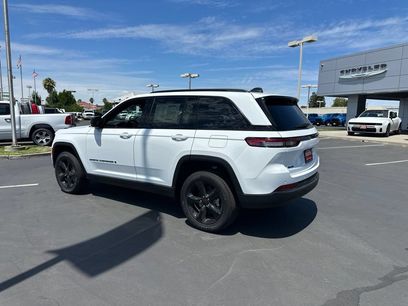 New 2025 Jeep Grand Cherokee Altitude