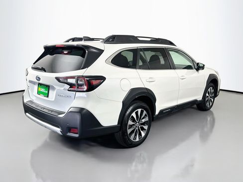 Used 2025 Subaru Outback Limited AWD/4WD image 10