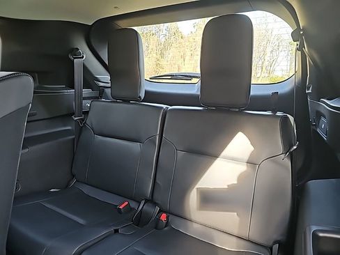 Used 2025 Mitsubishi Outlander SE image 14