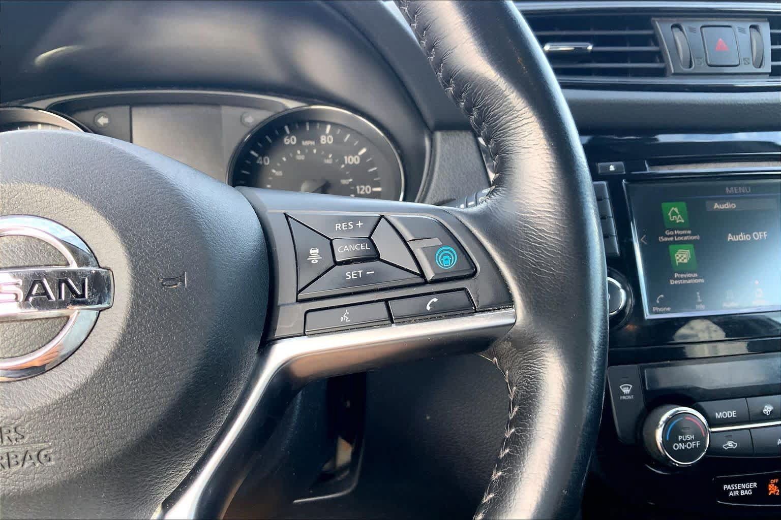 Used 2020 Nissan Rogue SV w/ Sun & Sound Touring Package AWD/4WD image 25