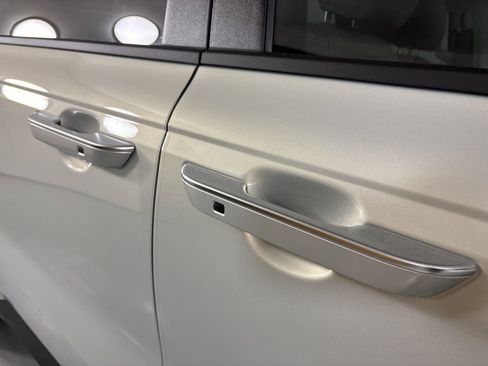 New 2026 Kia Carnival EX image 12