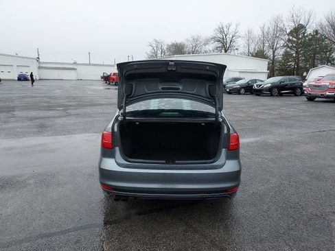 Used 2017 Volkswagen Jetta GLI FWD image 6