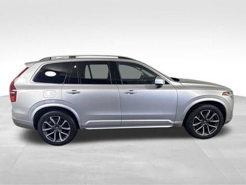 Used 2016 Volvo XC90 T6 Momentum w/ Momentum Plus Package AWD/4WD image 10