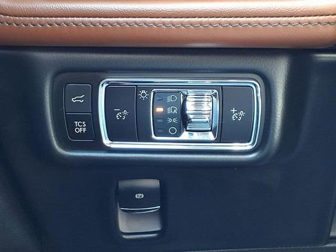 Certified 2023 Lincoln Nautilus Reserve FWD image 18