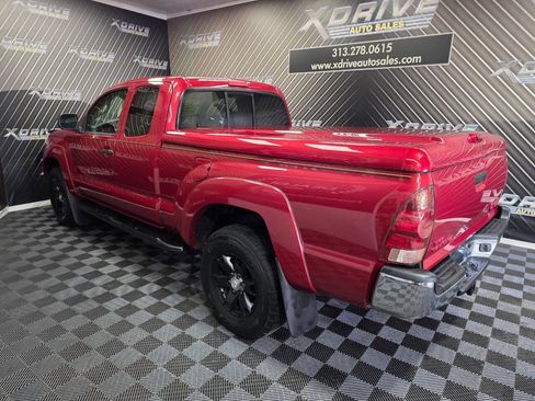 Used 2006 Toyota Tacoma PreRunner RWD image 9