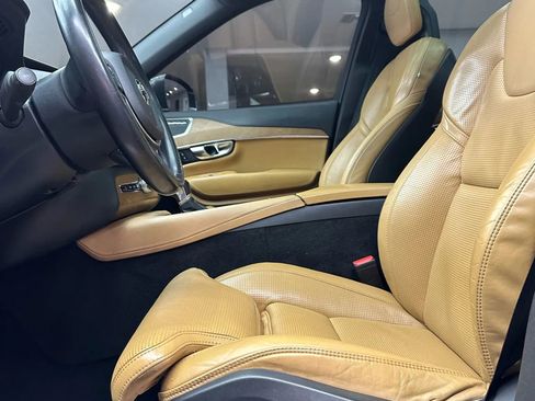 Used 2016 Volvo XC90 T6 Inscription w/ Vision Package image 12