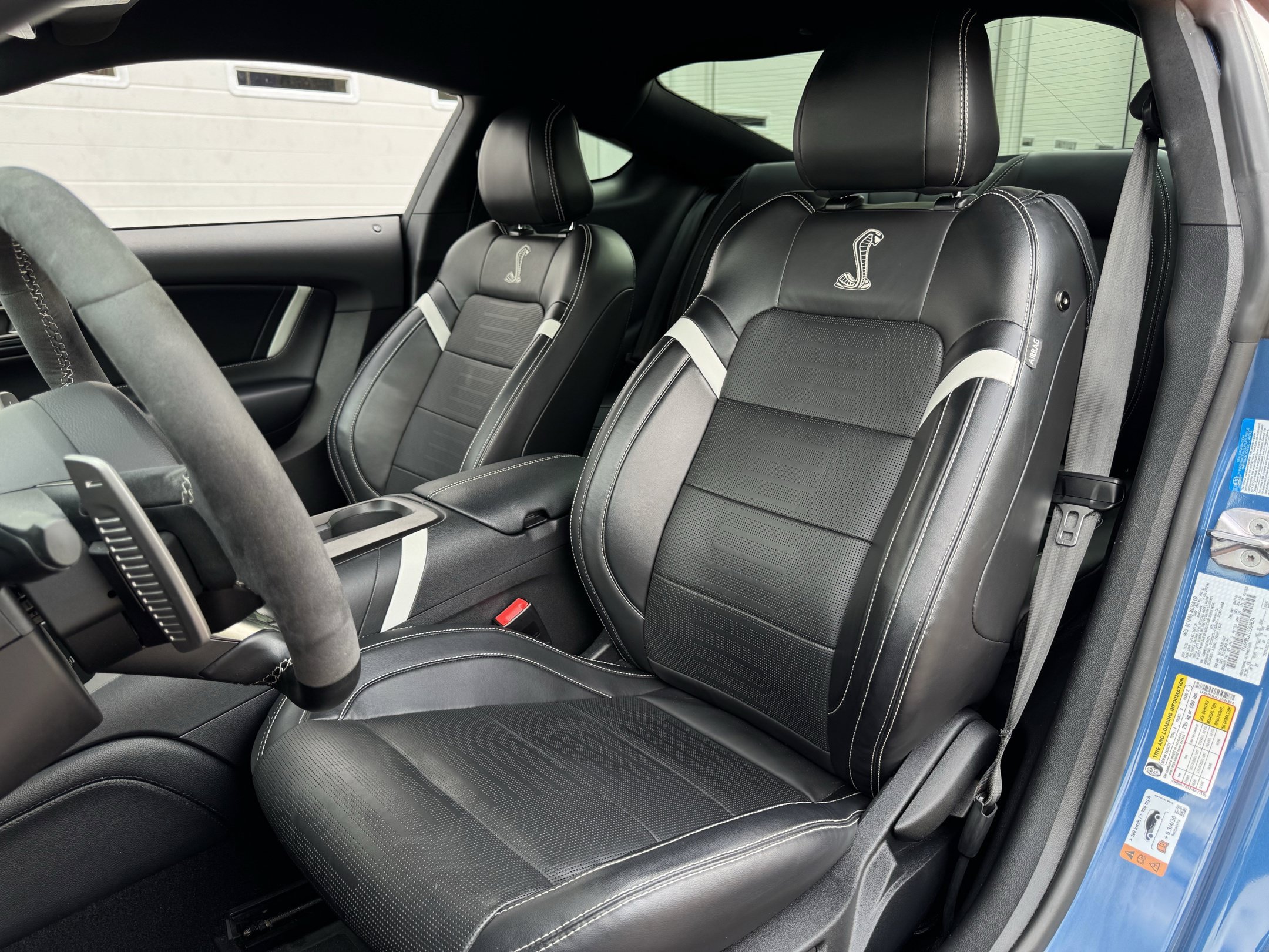Used 2020 Ford Mustang Shelby GT500 w/ Technology Package RWD image 31