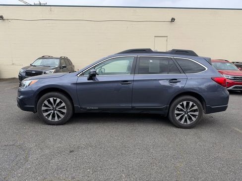 Used 2016 Subaru Outback 2.5i Limited AWD/4WD image 4