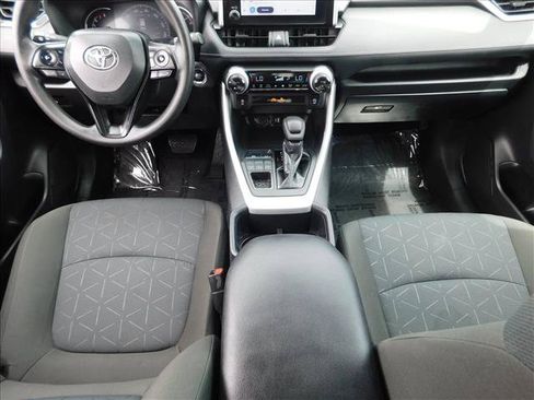 Used 2025 Toyota RAV4 XLE AWD/4WD image 23