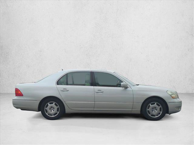 Used 2002 Lexus LS 430 RWD image 4