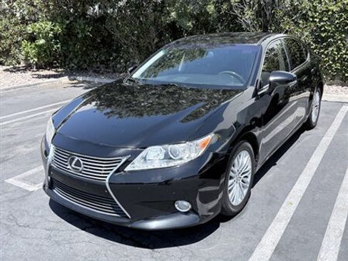 Used 2013 Lexus ES 350 w/ Premium Pkg FWD image 2
