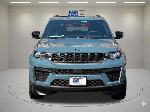 New 2026 Jeep Grand Cherokee Limited w/ Limited Altitude Package AWD/4WD image 3