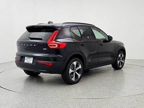 New 2026 Volvo XC40 B5 Plus w/ Protection Package Premier AWD/4WD image 5