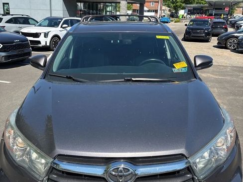 Used 2016 Toyota Highlander XLE AWD/4WD image 15