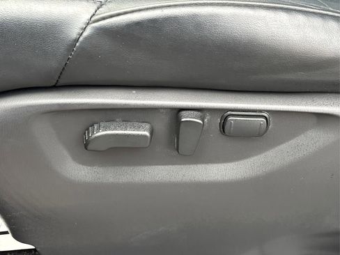 Used 2021 Nissan Armada SL w/ Captain's Chairs Package image 33