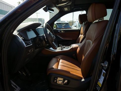 Used 2023 BMW X5 M50i w/ Executive Package image 10