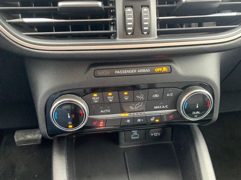 Used 2022 Ford Escape SEL image 22