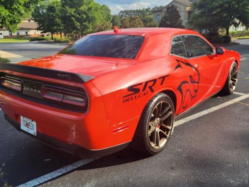 Used 2018 Dodge Challenger SRT Hellcat image 5