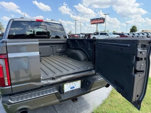 Used 2025 Ford F150 Lariat w/ Equipment Group 502A High AWD/4WD image 9
