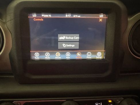 Used 2021 Jeep Gladiator Willys image 28