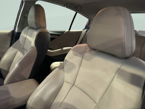 Used 2022 Subaru Legacy Limited image 12