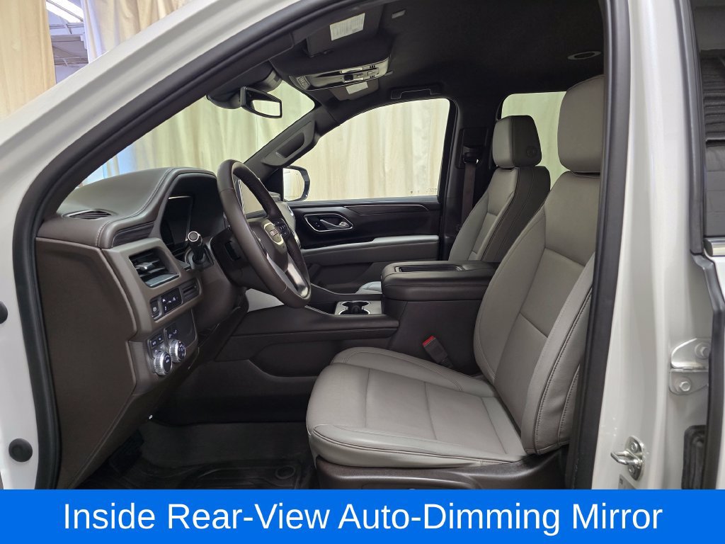 Used 2023 GMC Yukon XL SLT AWD/4WD image 16