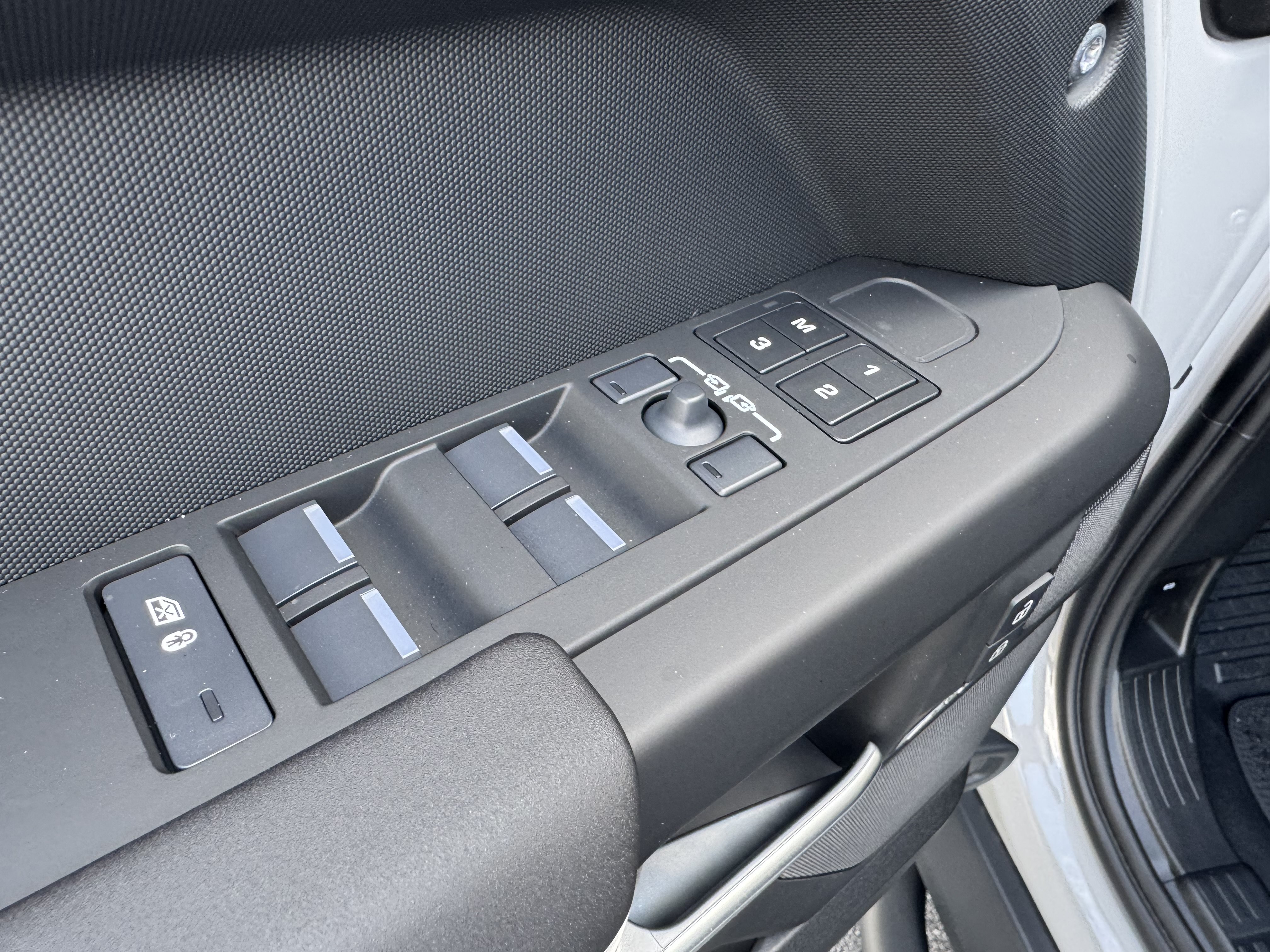 New 2026 Land Rover Defender 110 S AWD/4WD image 11