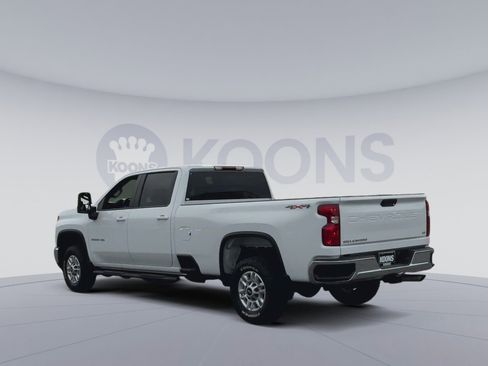 Used 2025 Chevrolet Silverado 2500 LT w/ Convenience Package image 11