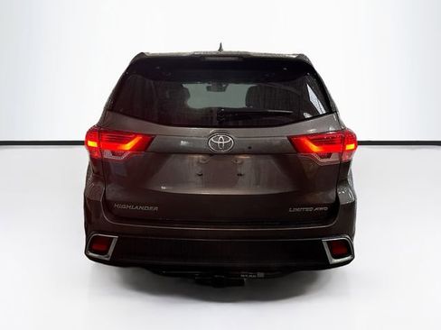 Used 2017 Toyota Highlander Limited Platinum image 7