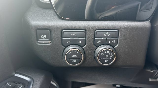 Certified 2026 Chevrolet Silverado 1500 RST AWD/4WD image 22