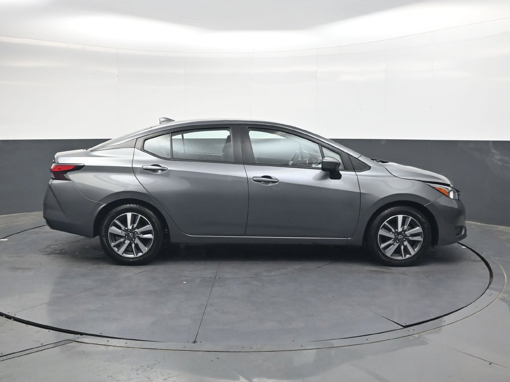 Used 2024 Nissan Versa SV FWD image 3