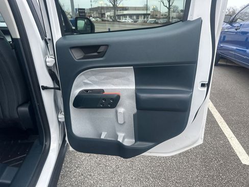 Certified 2024 Ford Maverick XLT image 18