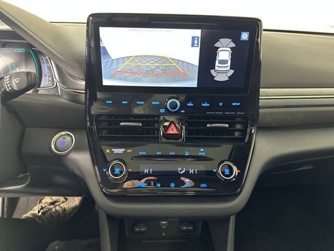Used 2020 Hyundai Ioniq Limited image 22