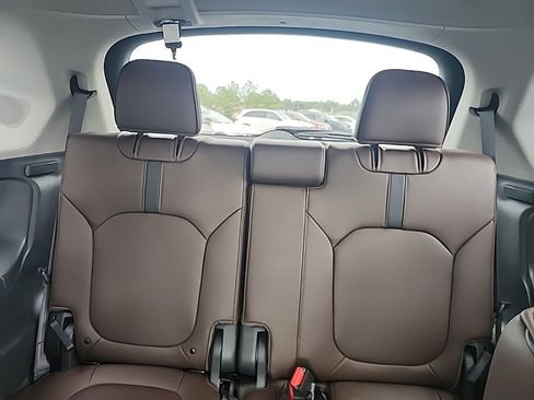 Used 2023 Honda Pilot Elite image 31