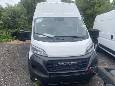 New 2024 RAM ProMaster 3500 w/ Delivery Van Package image 2