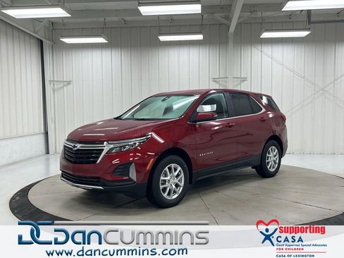 Used 2023 Chevrolet Equinox LT AWD/4WD image 1